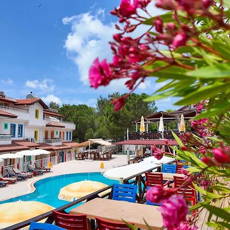 Konfor Suite Otel Cedit المظهر الخارجي الصورة